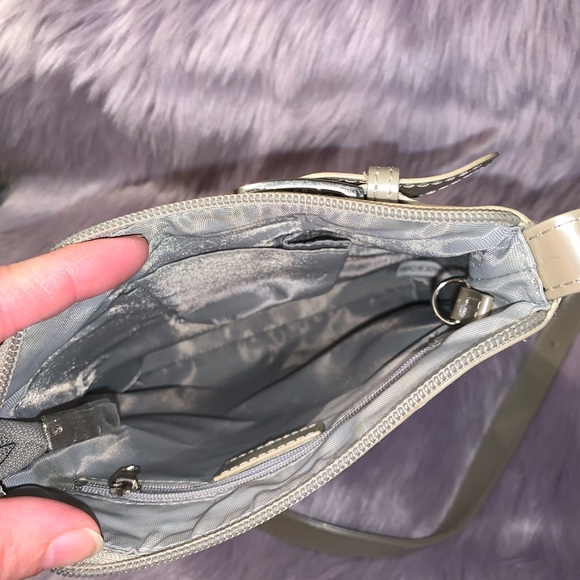 Beijo crossbody silicon iridescent color purse - Picture 7 of 11